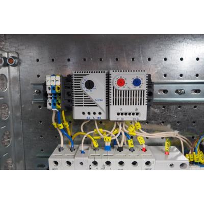 Шкаф уличный всепогодный укомплектованный настенный ЦМО ШТВ-Н, IP55, 9U, корпус: металл, 500х600х300 мм (ВхШхГ), цвет: серый