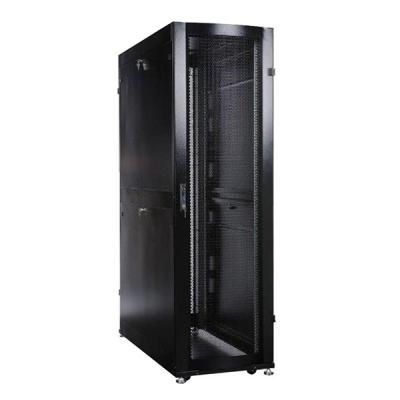 Шкаф серверный напольный Schneider Electric LCSR3307