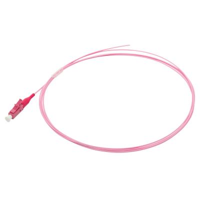 Пигтейл Lanmaster, LC/PC, OM4 50/125, 2м, красный хвостовик, цвет: розовый
