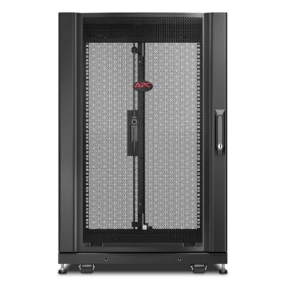 Шкаф серверный напольный APC NetShelter SX, IP20, 18U, 925х600х1070 мм (ВхШхГ), дверь: перфорация, боковая панель: сплошная съемная, разборный, цвет: 
