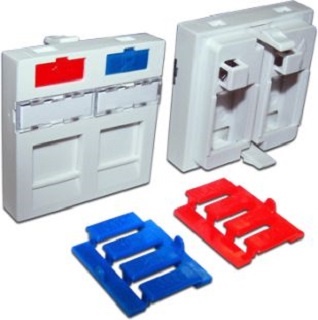 Вставка в розеточную панель Lanmaster LAN-SIP-24M-WH