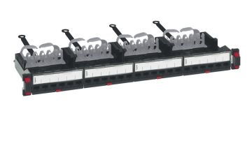 Комм. патч-панель Legrand LCS3, 19", 1HU, портов: 24 х RJ45, кат. 6, экр., цвет: чёрный, (033762)