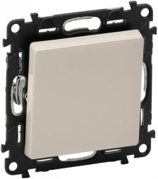 Переключатель Legrand Valena Life, одноклавишный, без подсветки, 10АX, внутренняя, 71х71 мм (ВхШ), цвет: слоновая кость, с винтовыми зажимами (752507)
