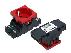 Розетка электрическая Legrand Mosaic, 2к+З, 16А, 45x45, шторки защитные, цвет: красный, быстрозажимные контакты