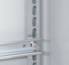 Стойка Legrand Lina 25, вертикальная, для шкафов Atlantic Inox, L-образн., 1337х1400 (ШхВ), нерж. сталь