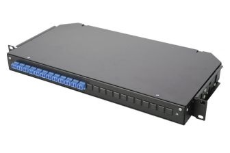 Комм. панель ВО Eurolan 47C-24, 1HU, портов: 24 LC/UPC (Duplex) OS2, установлено адаптеров: 6невыдвижная, прямая, орг-йзер: предустановлен, цвет: чёрн