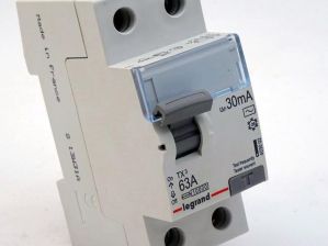 Устройство защитного отключения Legrand TX3, тип: AC, 2 модуль, 2Р, 63А/30мА,  (403002)