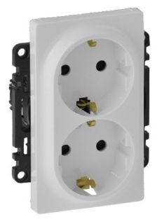 Розетка электрическая Legrand Valena Life, 2x2к+З, 16А, 157х86 мм (ВхШ), цвет: белый, безвинтовые зажимы (753127)