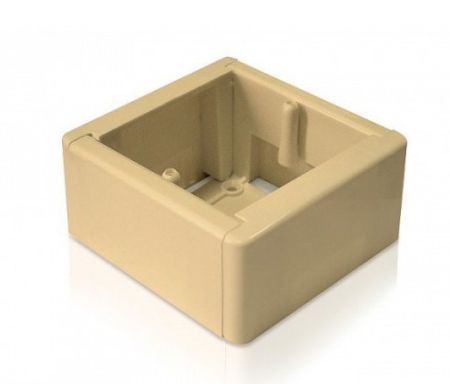 Коробка открытого монтажа Legrand 776131