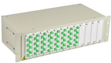 (Архив)Комм. панель ВО Связьстройдеталь ШКОС-Л, 3HU,  FC/D/APC, FC/APC , невыдвижная, прямая, цвет: светло-серый, 6 кабельных вводов