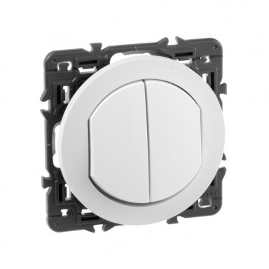 Лицевая панель для переключателя Legrand 067802