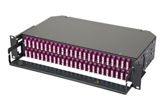 Комм. панель ВО Eurolan 47E-48, 2HU, портов: 48 LC (Quatro) OM4, установлено адаптеров: 12невыдвижная, орг-йзер: предустановлен, цвет: чёрный, цвет ад