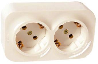 Розетка электрическая Legrand Quteo, 2x2к+З, 16А, 65х110 мм (ВхШ), шторки защитные, цвет: слоновая кость, ip20, предварительное подключение