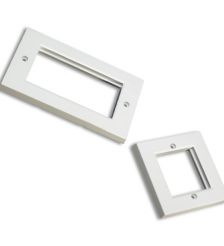 (Архив)Рамка Nexans LANmark, 1 пост, UK, 50х100 мм (ВхШ), плоская, цвет: белый (N424.023)