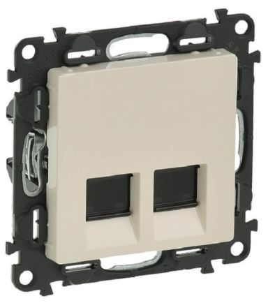 Розетка информационная Legrand 753541