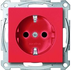 Розетка электрическая Merten System M, 2к+З, 16А, шторки защитные, цвет: рубиново-красный (MTN2300-0306)