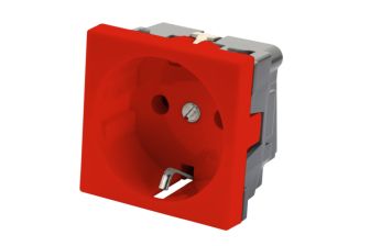 Розетка электрическая Eurolan, 2к+З, 16А, 45х45 мм (ВхШ), шторки защитные, цвет: красный