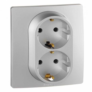 Розетка электрическая Legrand 672423